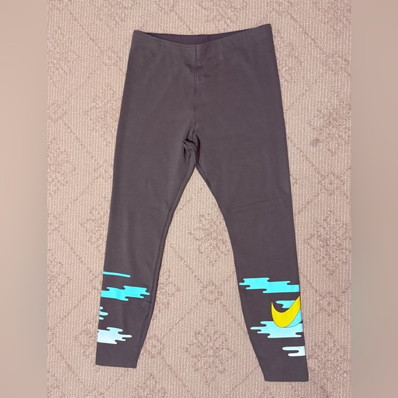 NIKE Olive Green Leggings with Abstract Design Size XL - Picture 2 of 10